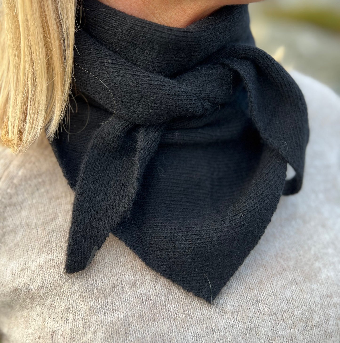 Cashmere blend triangle scarf