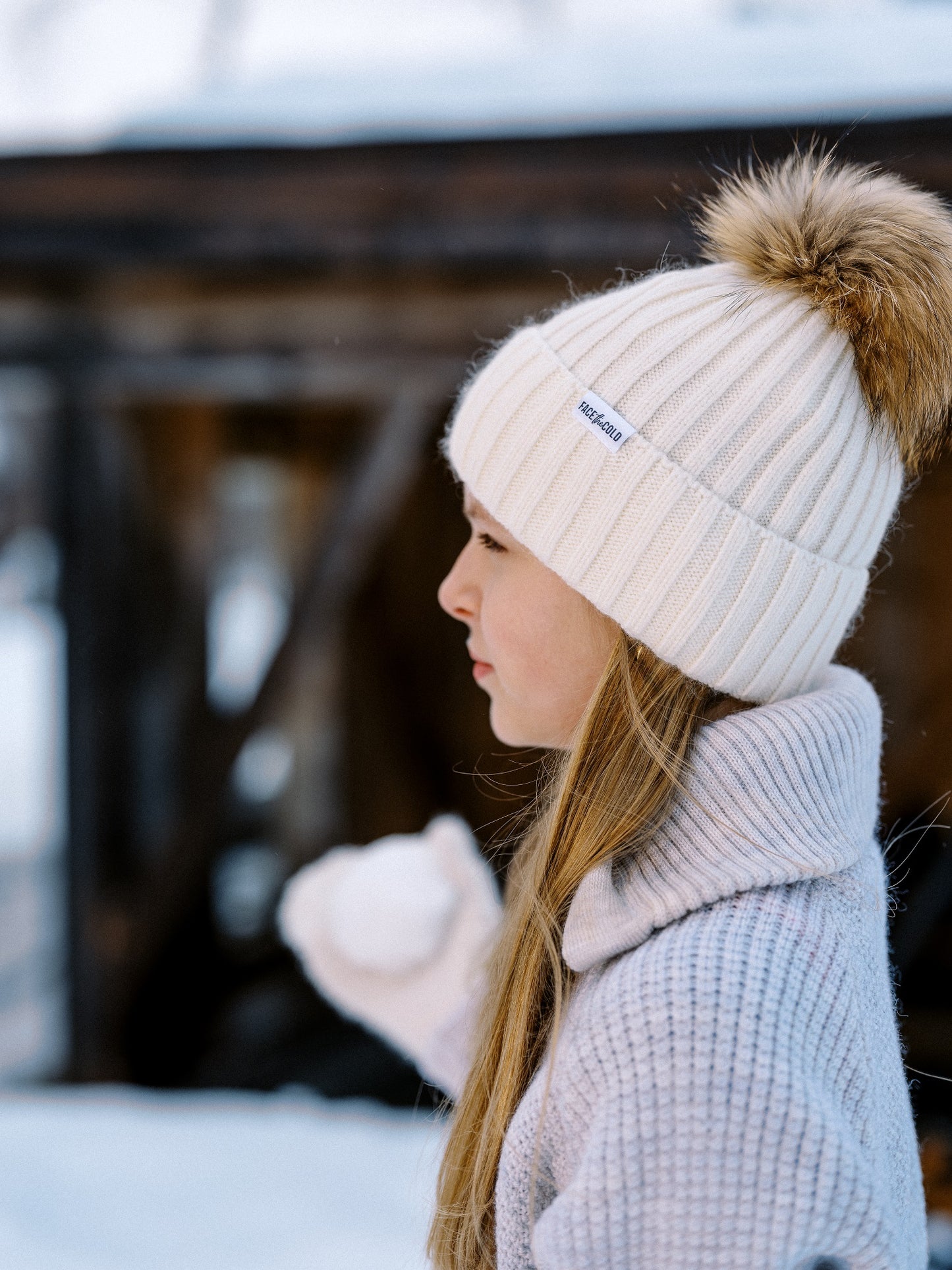 VILJA Super-soft classic knitted beanie with pom pom - Cream