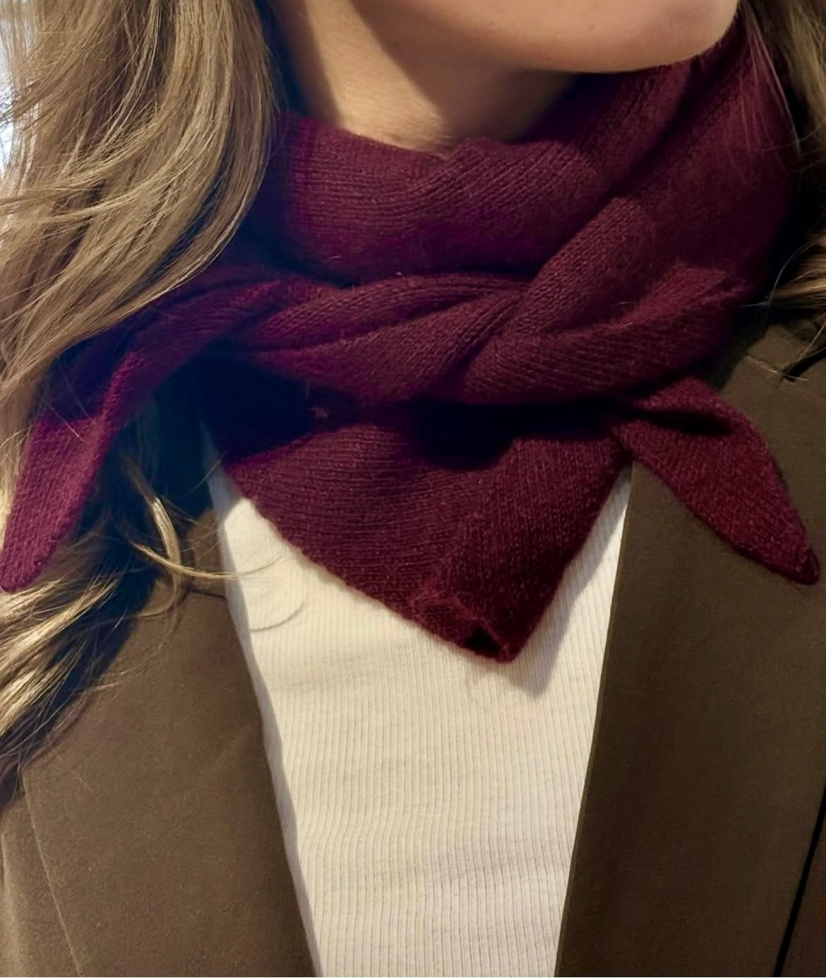 Cashmere blend triangle scarf NEW